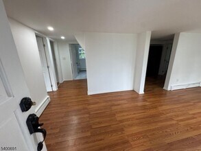 22 Spring Ln in Washington Township, NJ - Building Photo - Building Photo