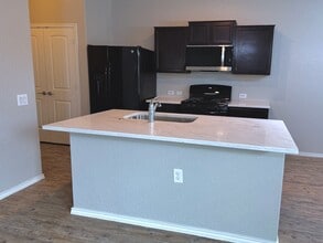 7130 Cozy Run in San Antonio, TX - Building Photo - Building Photo