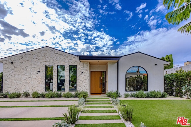 property at 4703 Saloma Ave