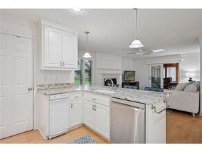 145 Holly Ln N in Plymouth, MN - Building Photo - Building Photo