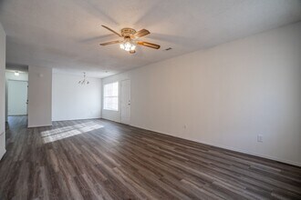 1518 N Bernice Dr in Fayetteville, AR - Building Photo - Building Photo