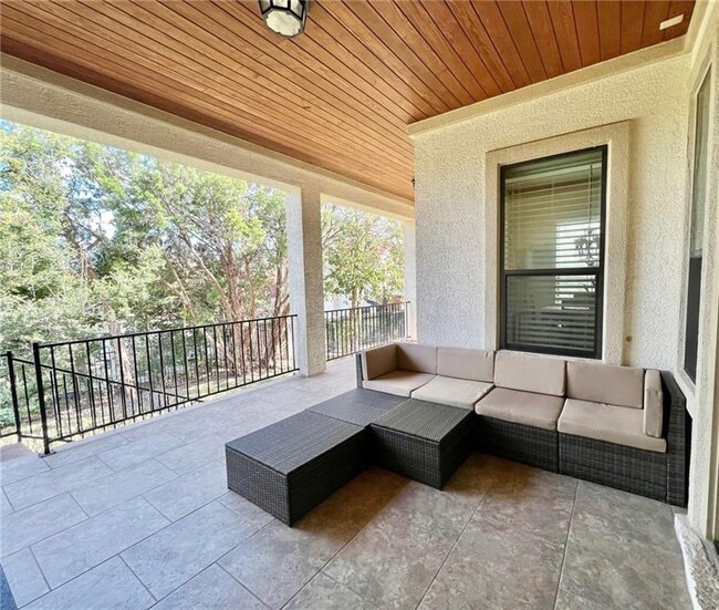 422 Indianwood Dr in Austin, TX - Foto de edificio - Building Photo