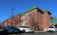 Saratoga Place Apartments in Newport, KY - Foto de edificio - Building Photo