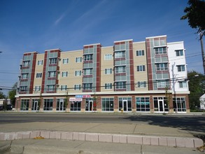 Southtown Square in Grand Rapids, MI - Foto de edificio - Building Photo