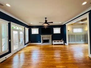 1896 Hosea L Williams Dr NE in Atlanta, GA - Foto de edificio - Building Photo