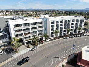 Pacific Heights II in San Diego, CA - Building Photo - Building Photo