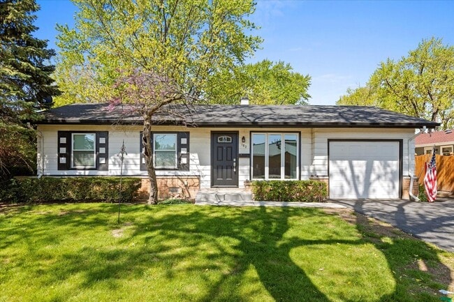 property at 102 Ridgewood Rd
