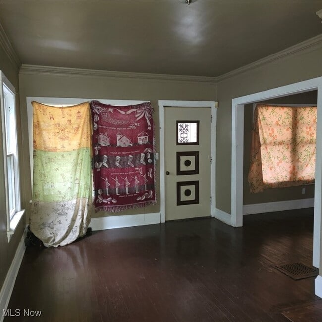 1534 E 133rd St in East Cleveland, OH - Building Photo - Building Photo