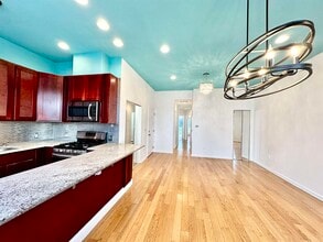 606 John F. Kennedy Blvd in Union City, NJ - Building Photo - Building Photo