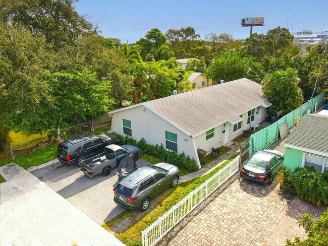 1320 Wellington St in West Palm Beach, FL - Building Photo - Building Photo