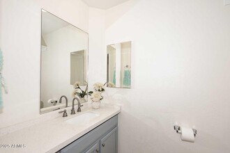 18010 N 44th Way in Phoenix, AZ - Building Photo - Building Photo