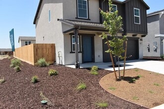 708 Athena Dr in Merced, CA - Building Photo - Building Photo