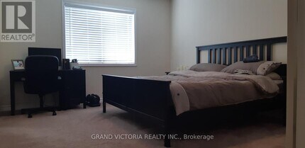 100 McMonies Dr in Hamilton, ON - Building Photo - Building Photo
