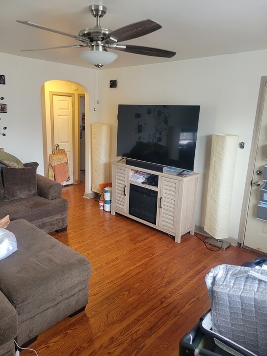 1621 Murdoch Rd, Unit Unit 1 Photo