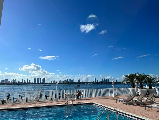 1228 West Ave, Unit 208 in Miami Beach, FL - Building Photo - Building Photo