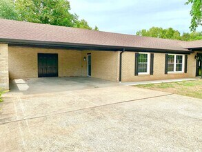 33 Walker Cir in Clarksville, TN - Building Photo - Building Photo