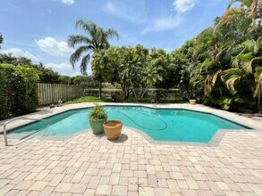 6448 Sweet Maple Ln in Boca Raton, FL - Building Photo - Building Photo
