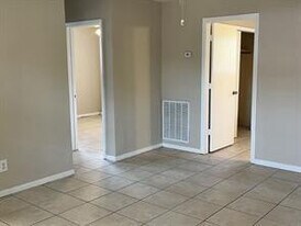 1851 SW 25th St in Fort Lauderdale, FL - Building Photo