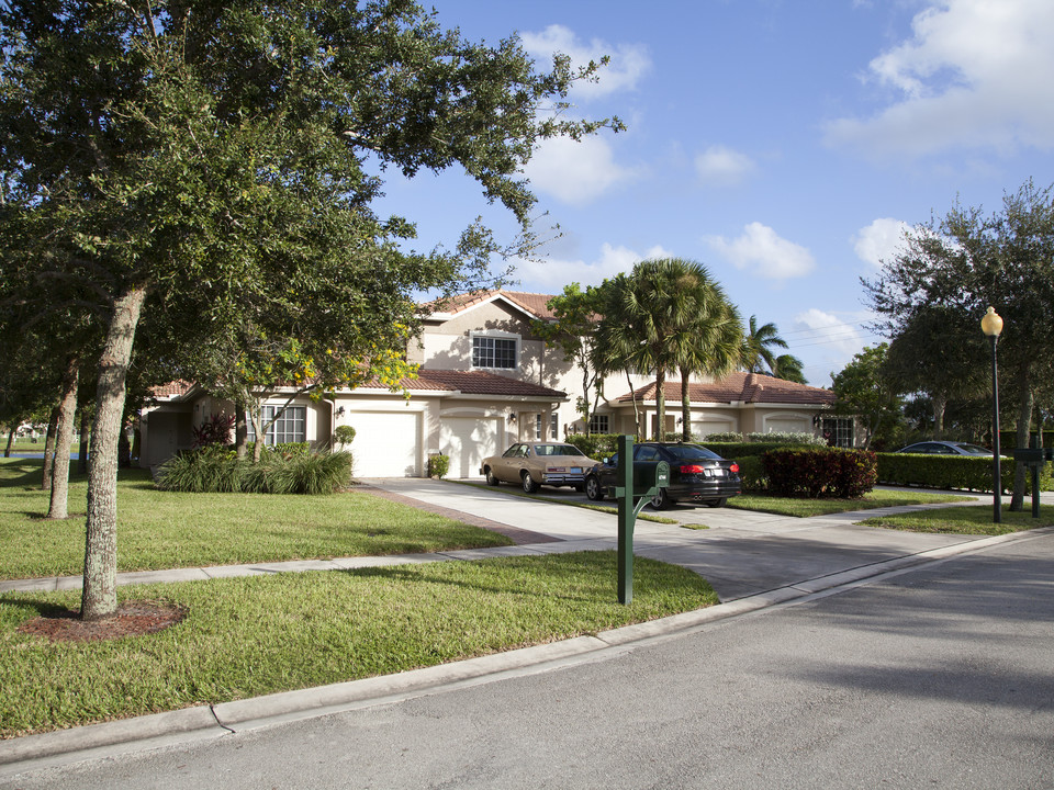 Green Cay Village in Boynton Beach, FL - Building Photo