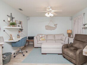 945 Carrick Bend Cir in Naples, FL - Building Photo - Building Photo