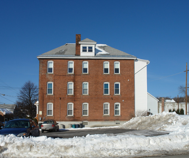 216-218 Saratoga Ave in Mechanicville, NY - Building Photo - Building Photo