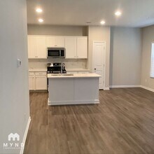 222 Omega Ct in Dallas, GA - Foto de edificio - Building Photo