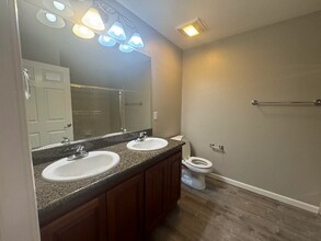 3851 Sebastopol Rd, Unit APT 305 in Santa Rosa, CA - Building Photo - Building Photo