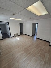 216 E Ashley St in Jefferson City, MO - Building Photo - Building Photo