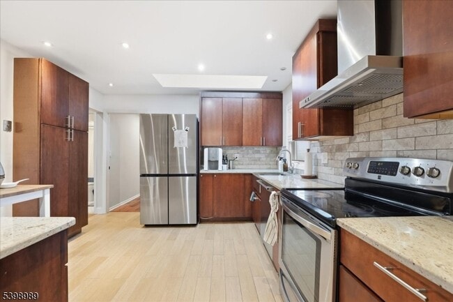 65 Aspen Dr in Bernards, NJ - Building Photo - Building Photo