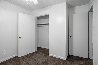 Regency Arms Apartment Homes in Pine Bluff, AR - Building Photo - Interior Photo