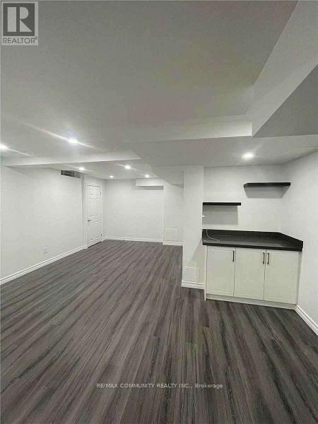130 Rouge River Dr in Toronto, ON - Building Photo - Building Photo