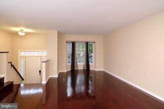 3816 Usher Ct in Alexandria, VA - Building Photo - Building Photo