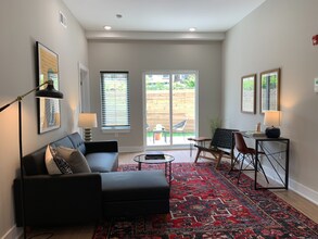 3915 Ridge Ave in Philadelphia, PA - Building Photo - Building Photo