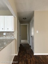 3208 Village Dr SW in Huntsville, AL - Building Photo - Building Photo