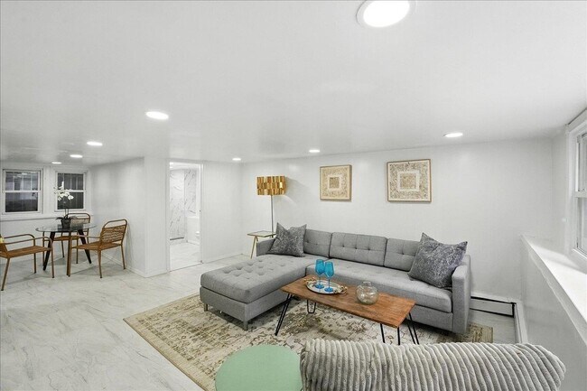 283 Griffith St in Jersey City, NJ - Building Photo - Building Photo