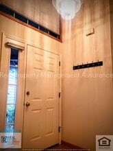 2067 Sunray Cir in West Linn, OR - Building Photo - Building Photo