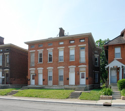 609-613 Oak St in Columbus, OH - Building Photo - Building Photo