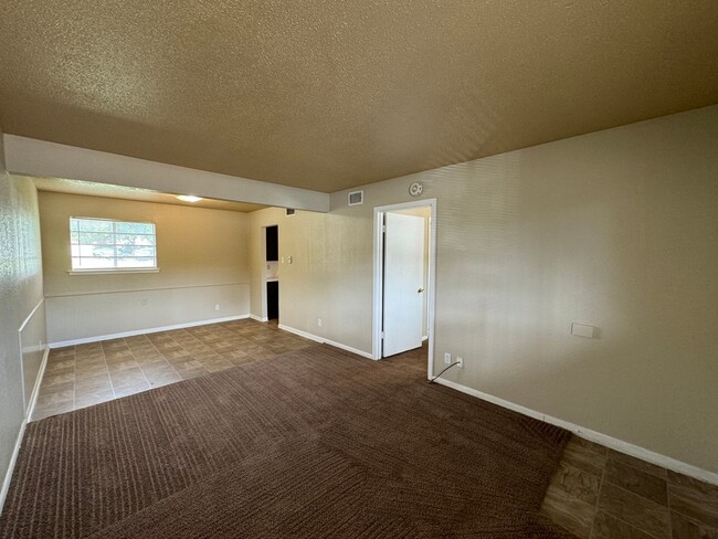 302 Wolf St in Killeen, TX - Foto de edificio - Building Photo
