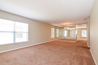 406 Chimney Rock Dr in Ruskin, FL - Foto de edificio - Building Photo