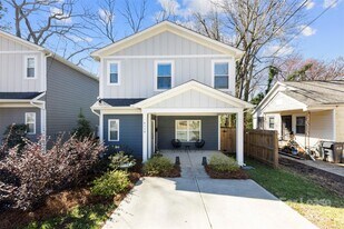 4114 Rutgers Ave in Charlotte, NC - Building Photo