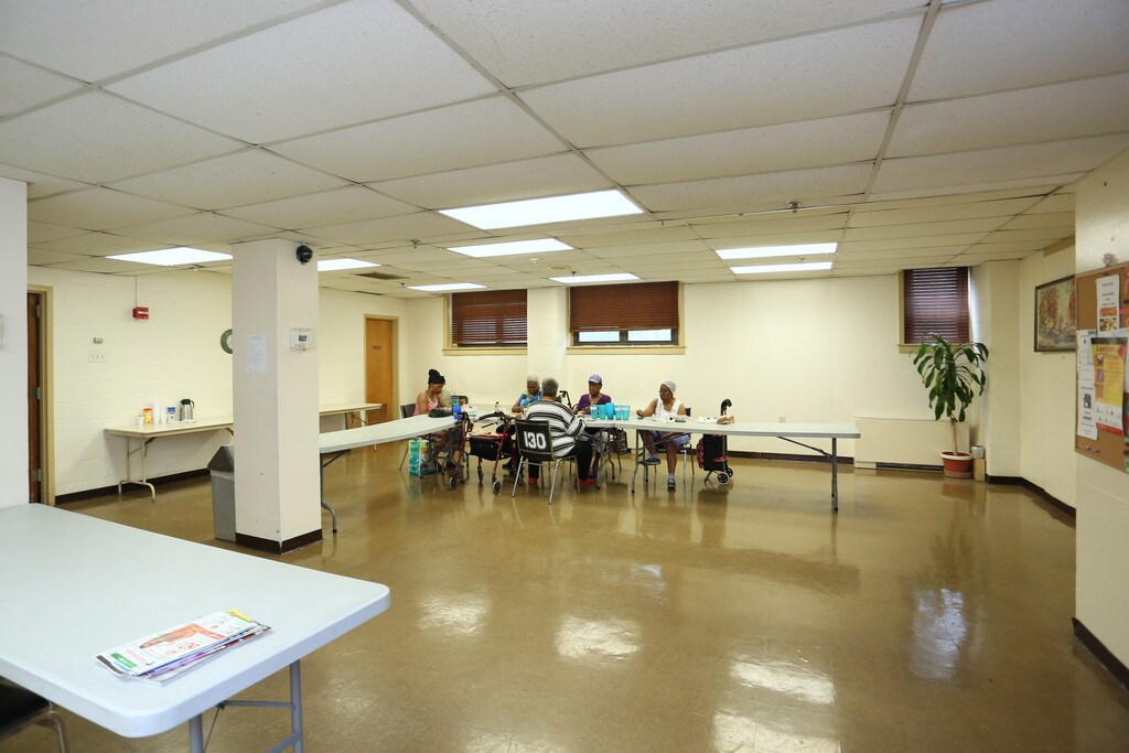 Four Freedoms House Seniors 62 yrs and older Philadelphia, PA Apartments