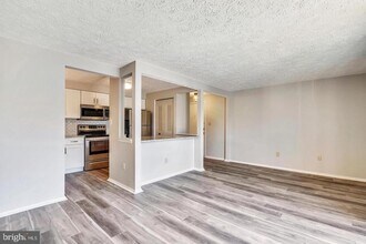 3501 Wedgewood Ct in Pasadena, MD - Building Photo - Building Photo