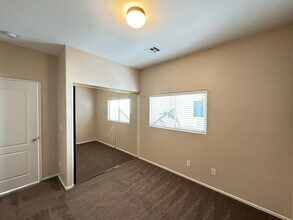 6277 Canebrake Ct in Las Vegas, NV - Building Photo - Building Photo