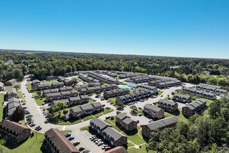 Meadowbrook Apartments in Meadowbrook, VA - Building Photo - Building Photo