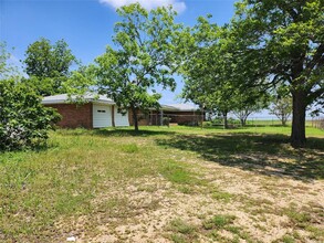 4550 Co Rd 417 in Taylor, TX - Building Photo - Building Photo
