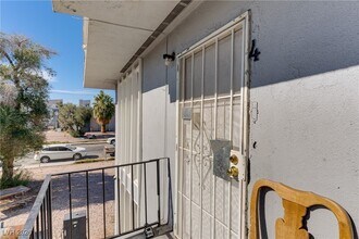 3370 S Athens St in Las Vegas, NV - Building Photo - Building Photo