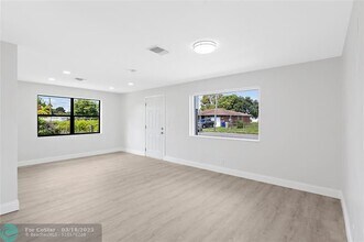 1588 NW 6th Ave in Pompano Beach, FL - Building Photo - Building Photo