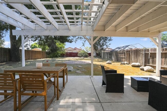 4505 Gardenwood Ln in Bakersfield, CA - Building Photo - Building Photo