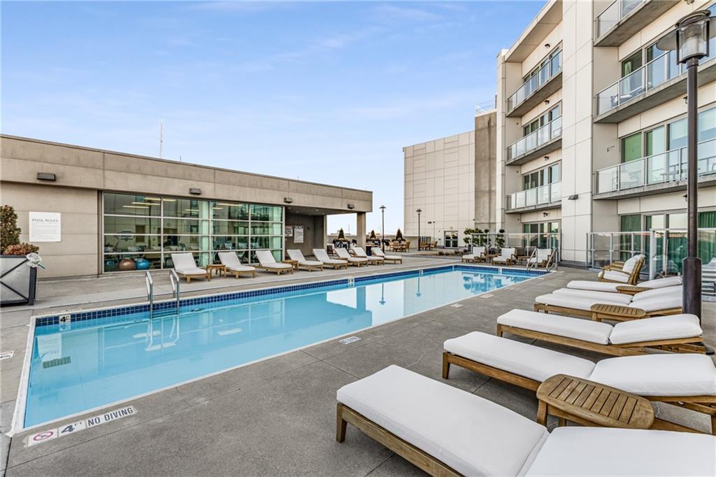 1100 Howell Mill Rd in Atlanta, GA - Building Photo