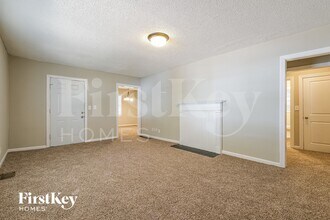 390 Hillside Dr SW in Atlanta, GA - Building Photo - Building Photo